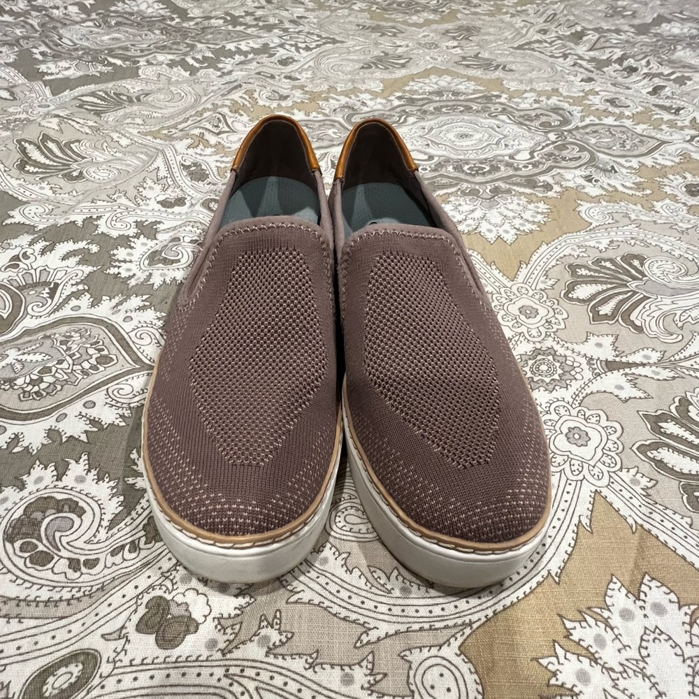 EUC Women’s Dr. Scholl’s Slip On Shoes, Size 9